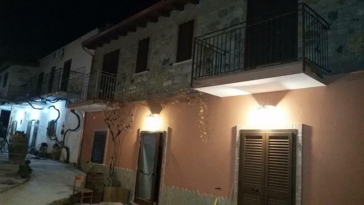 Agriturismo La Stragola ニコジーア エクステリア 写真